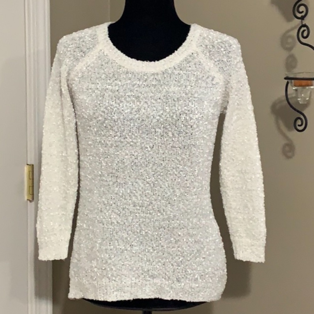 New Direction Ladies Size Small Sweater  EUC~
5 For $25